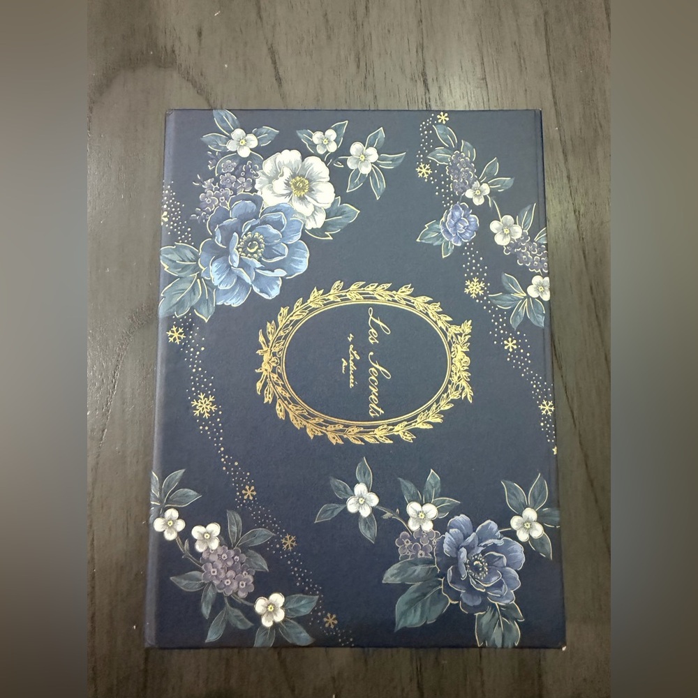 Laduree Les Secrets Macaron Keychain Charm - Authentic - Picture 2 of 4